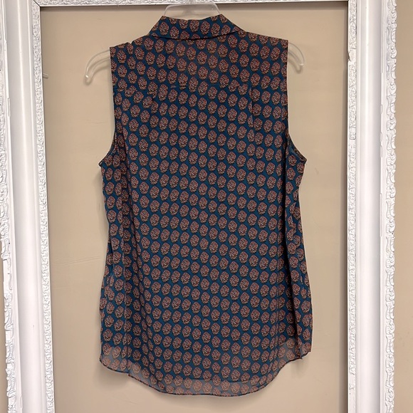 Cabi sleeveless shirt with ruffles - Picture 4 of 4